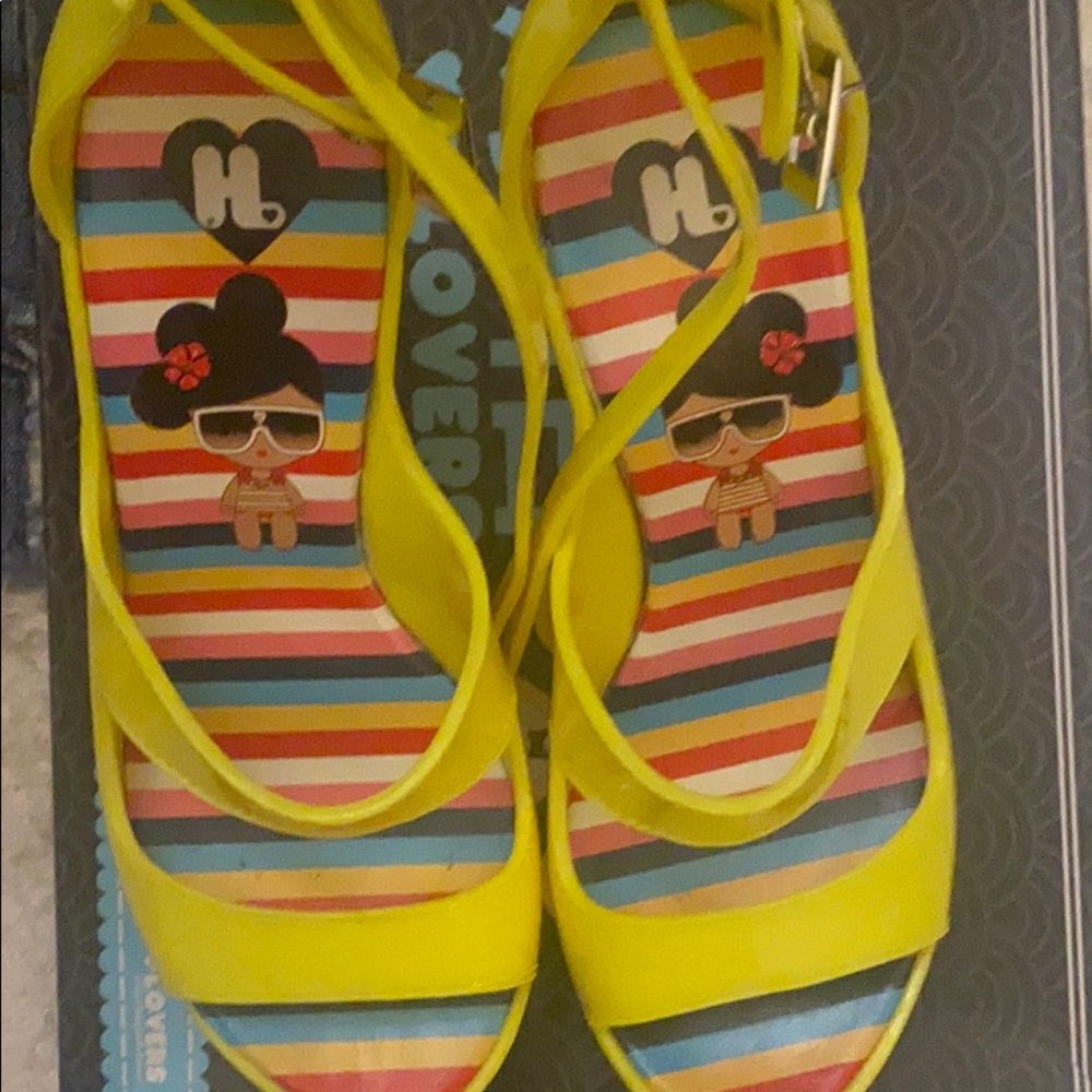 Yellow jelly wedges